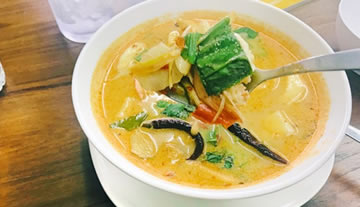 【記事】ぽかぽかに温まる！タイ王国宮廷料理のすっぱ辛い快楽薬膳スープ「トムヤムクン」の作り方 | @DIME