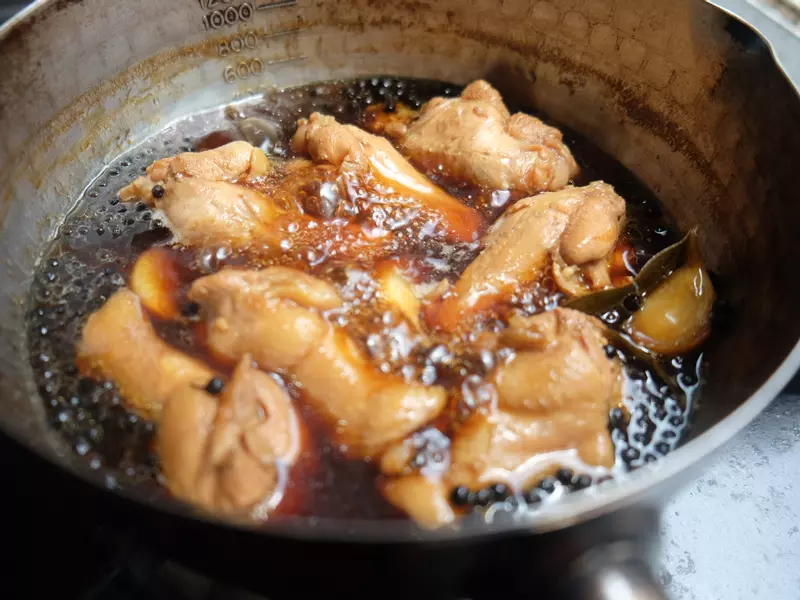 馬告のチキン煮込み